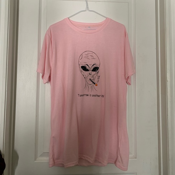 Alien Tee - Picture 2 of 2